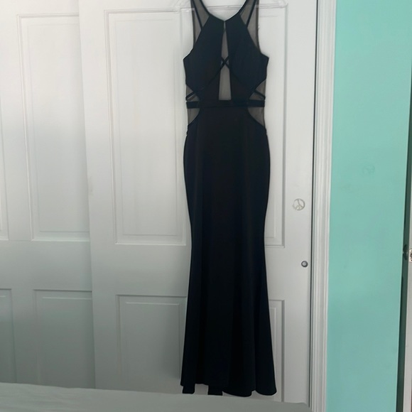 Mon Cheri dress. Worn for prom, elegant for formal event. Sz 4,fits between 2-4. - Picture 6 of 7